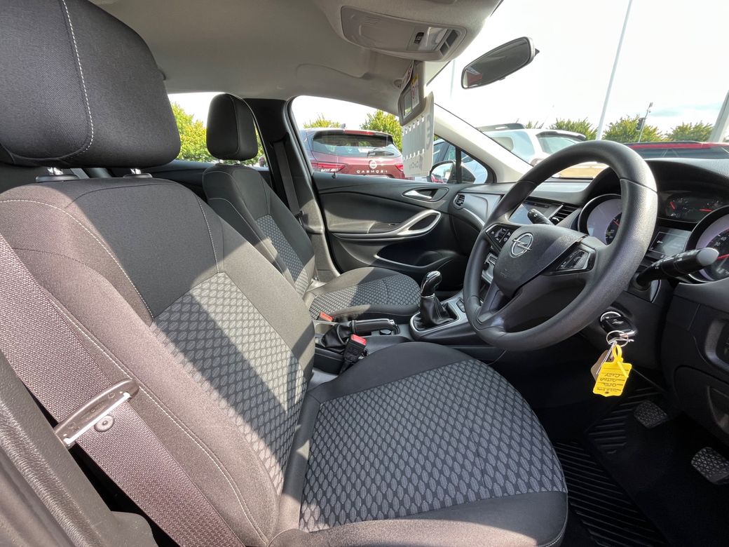 2021 Opel Astra
