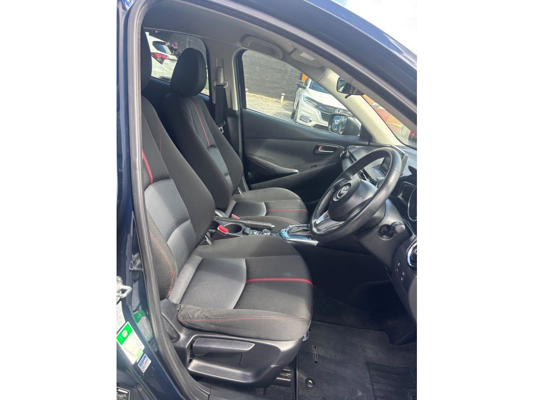 2016 Mazda Demio