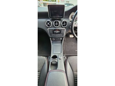 2013 Mercedes-Benz A 180