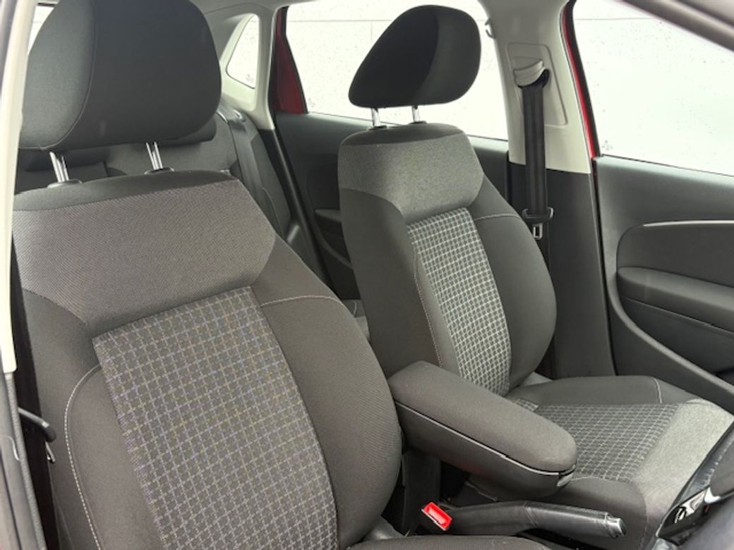 2016 Volkswagen Polo