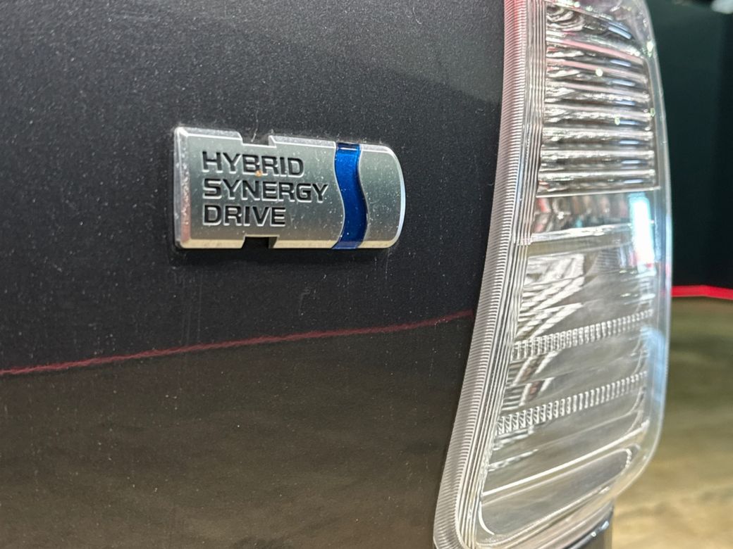 2020 Toyota Prius Alpha