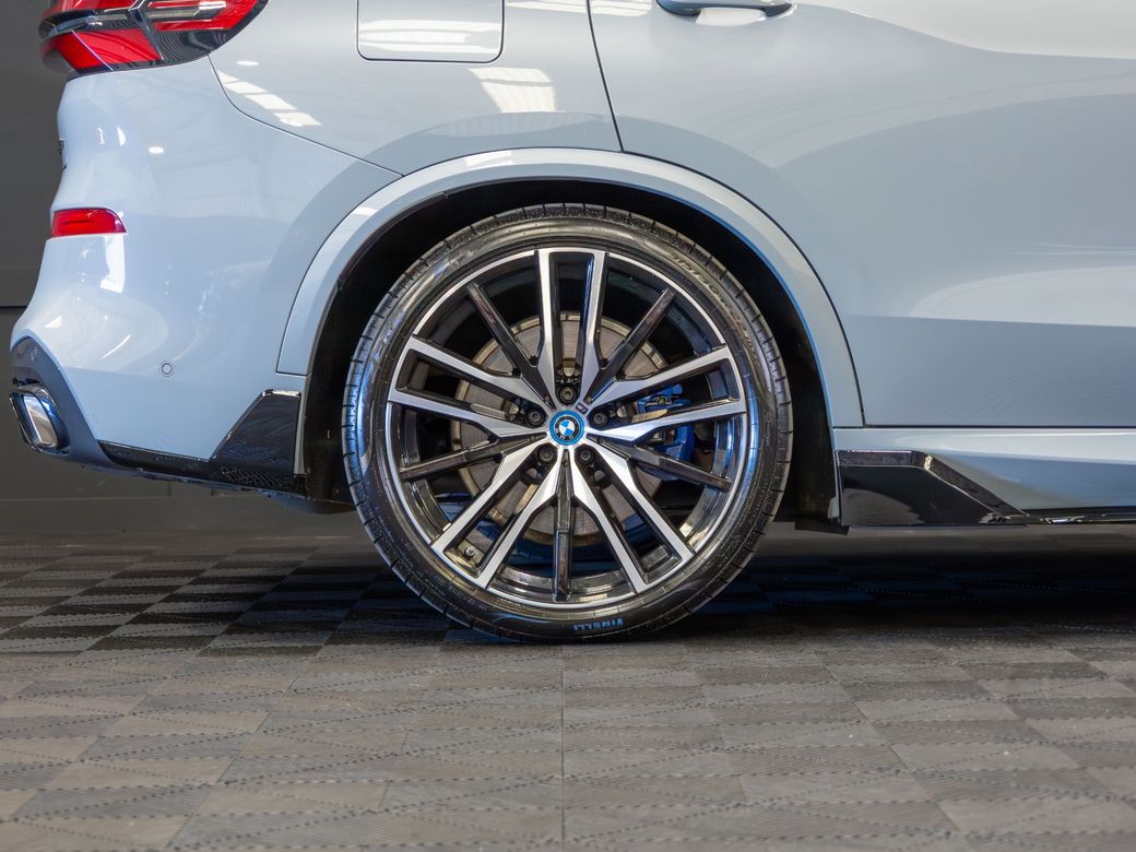 2023 BMW X5