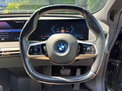 2023 BMW iX
