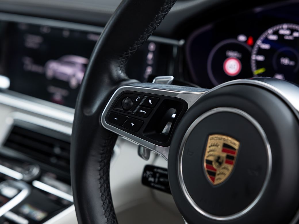 2019 Porsche Panamera
