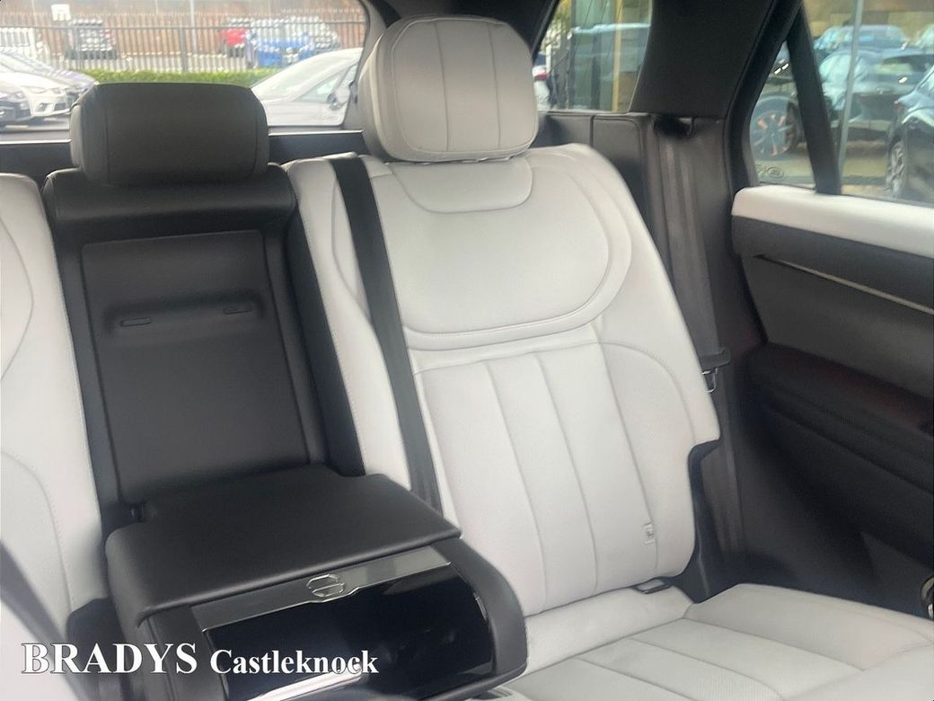 2025 Land Rover Range Rover Sport