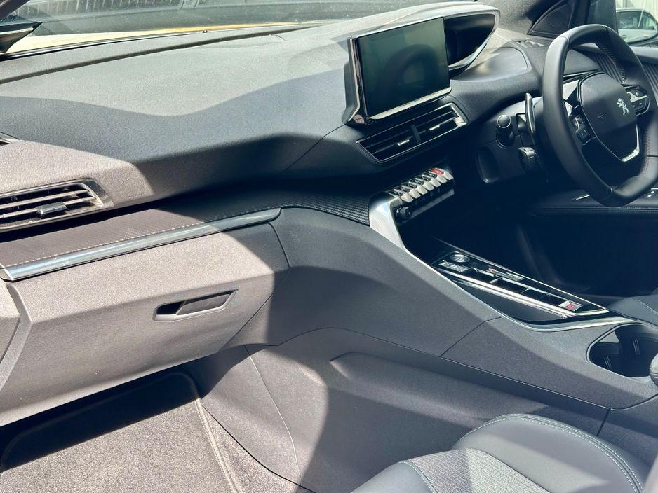 2024 Peugeot 5008