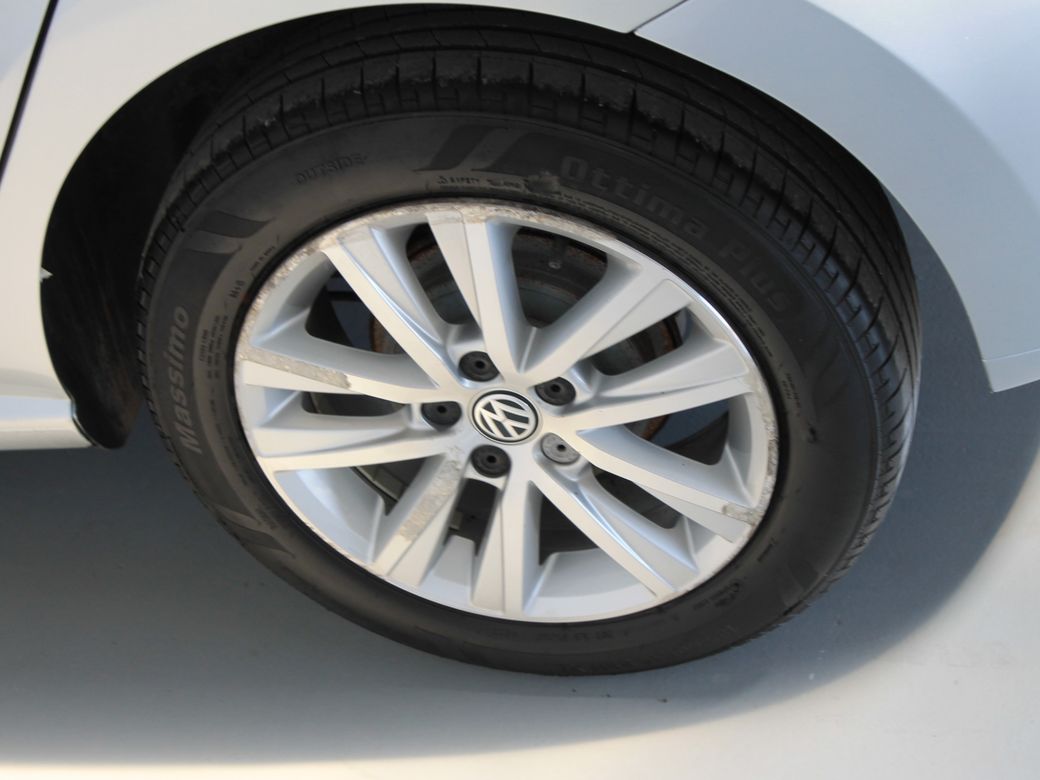2016 Volkswagen Polo