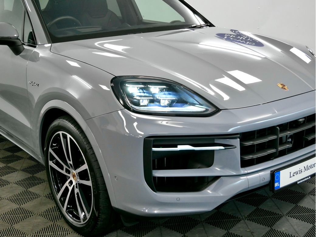 2025 Porsche Cayenne