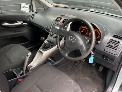 2010 Toyota Auris
