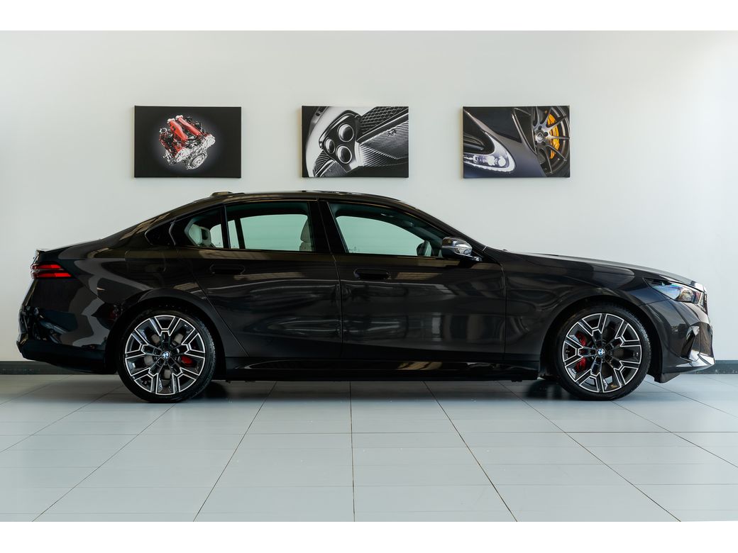 2025 BMW i5