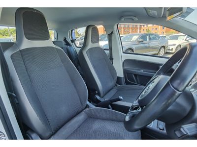 2015 Volkswagen up!