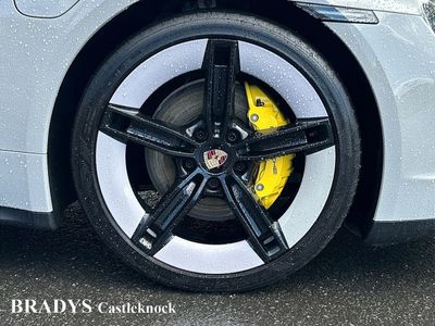 2025 Porsche Taycan