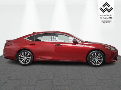 2021 Lexus ES 300h