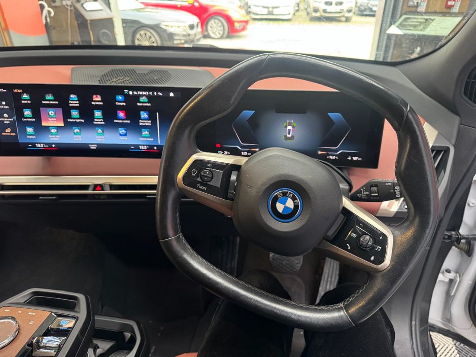 2022 BMW iX