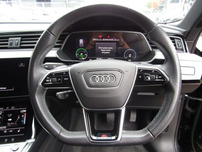 2022 Audi e-tron