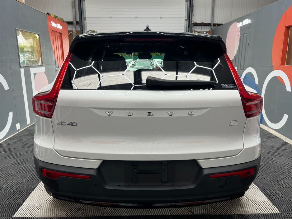 2022 Volvo XC40