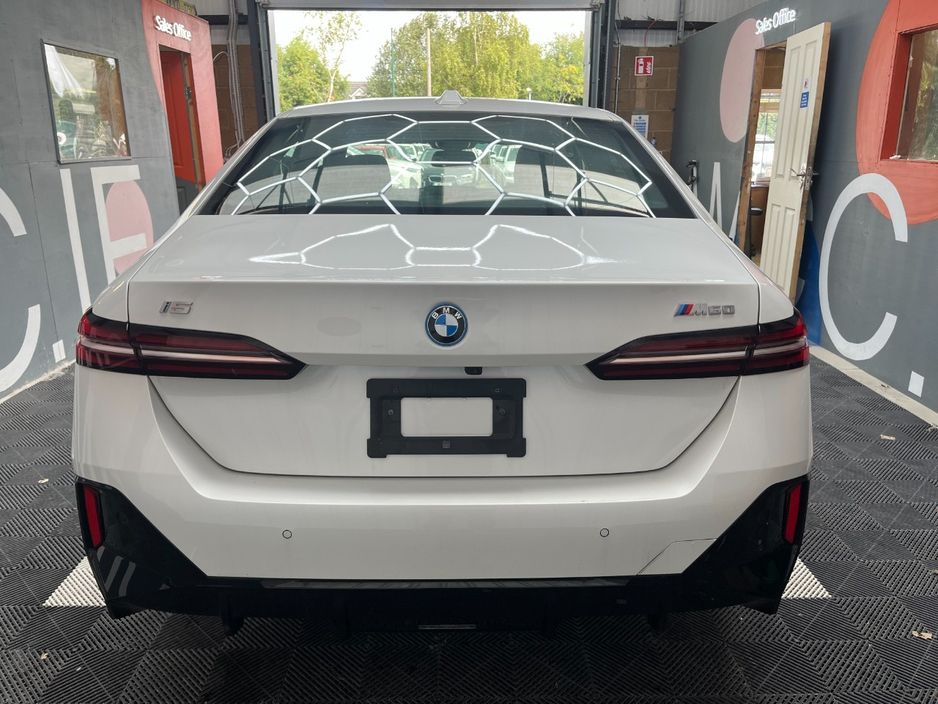 2024 BMW i5