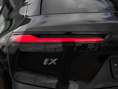 2025 BMW iX