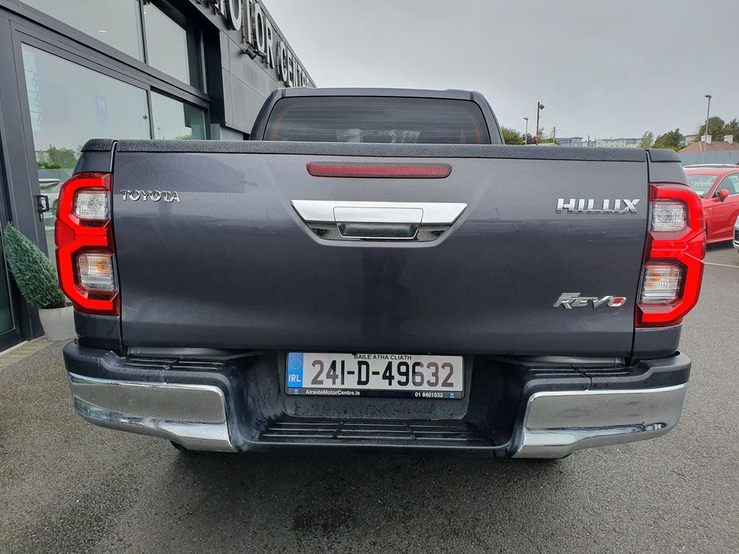 2024 Toyota Hilux