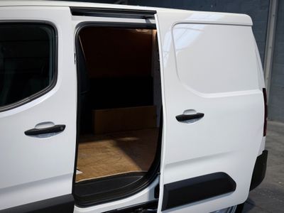 2023 Peugeot Partner