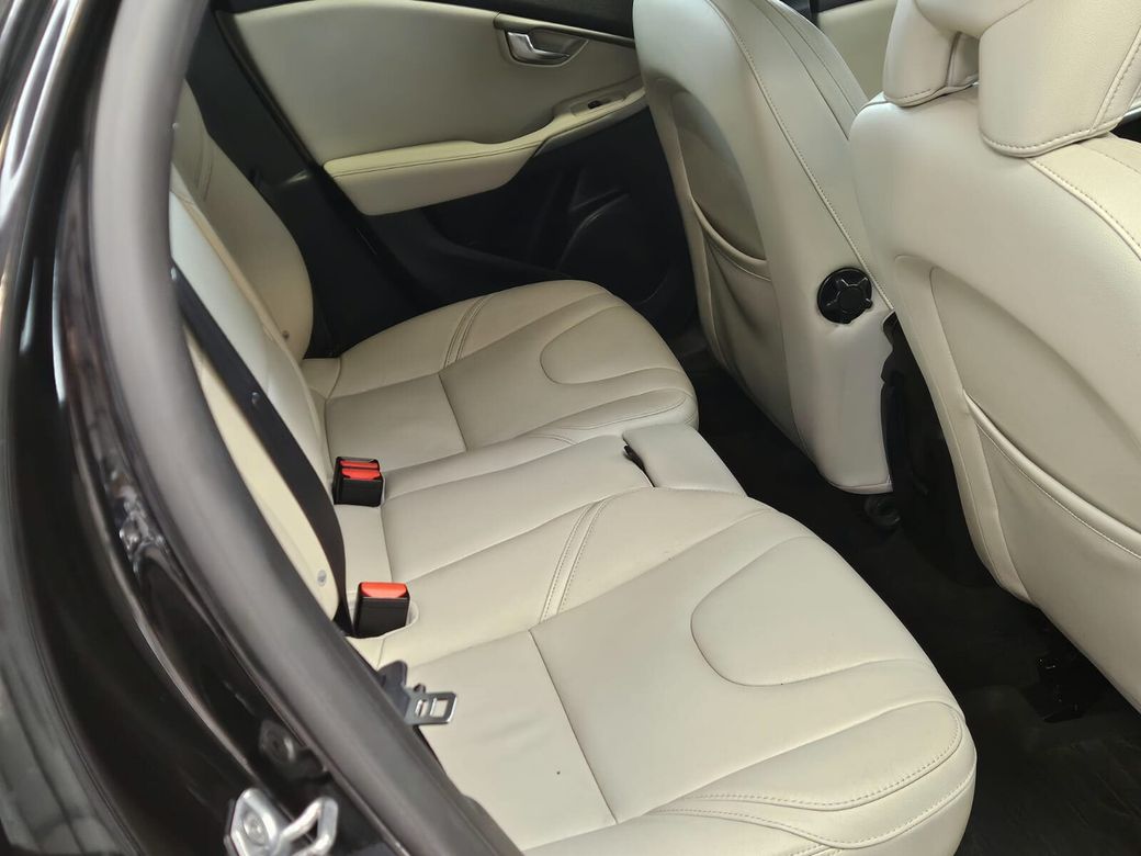 2016 Volvo V40