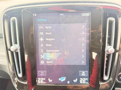 2023 Volvo XC40