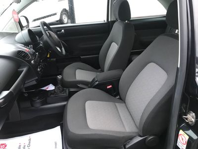 2010 Volkswagen Beetle