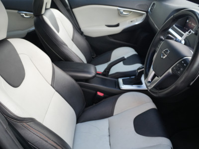 2018 Volvo V40 Cross Country