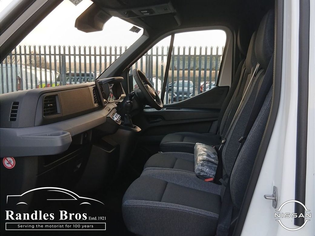 2025 Nissan Interstar