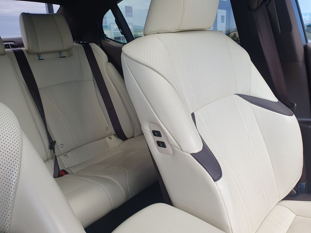 2019 Lexus ES 300h