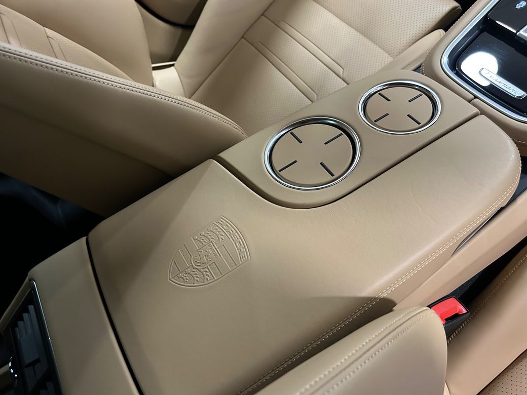 2023 Porsche Panamera