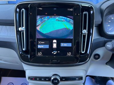 2022 Volvo XC40