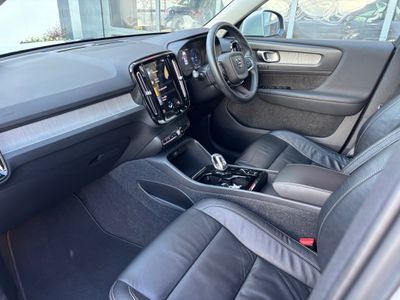 2022 Volvo XC40