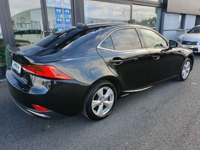 2016 Lexus IS 300h