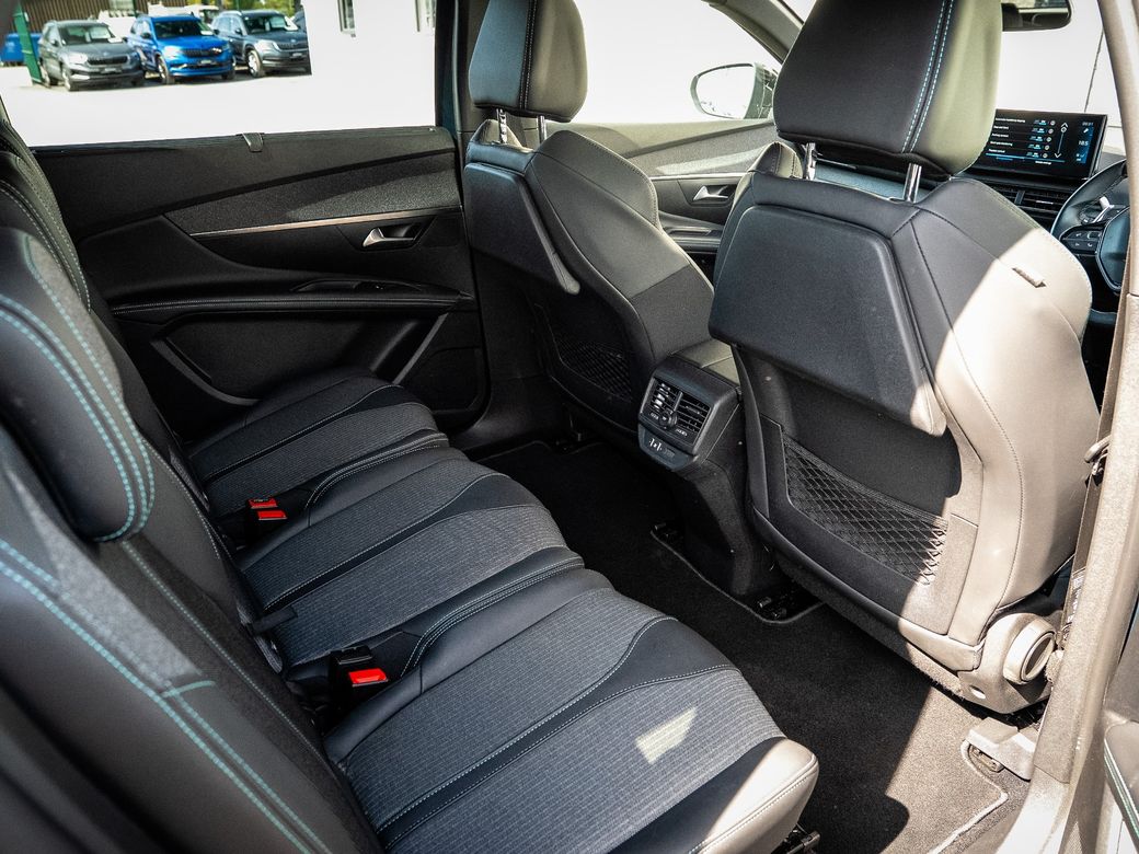 2023 Peugeot 5008