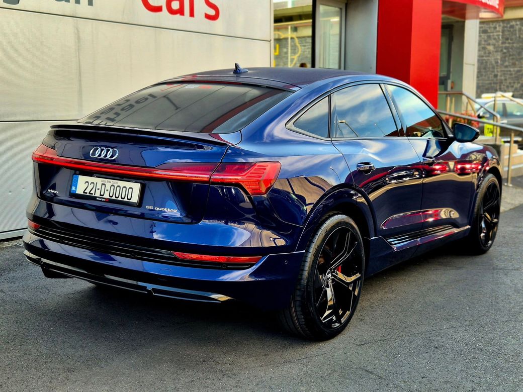 2022 Audi e-tron
