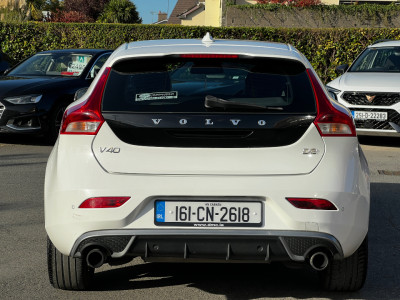 2016 Volvo V40
