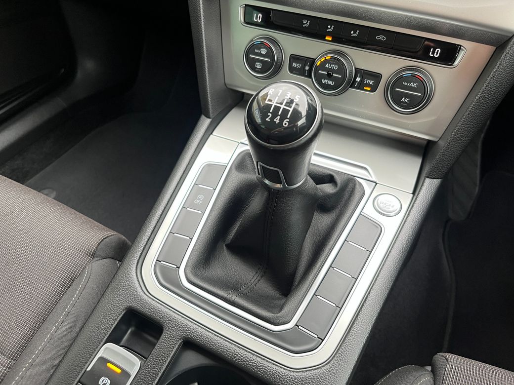 2017 Volkswagen Passat
