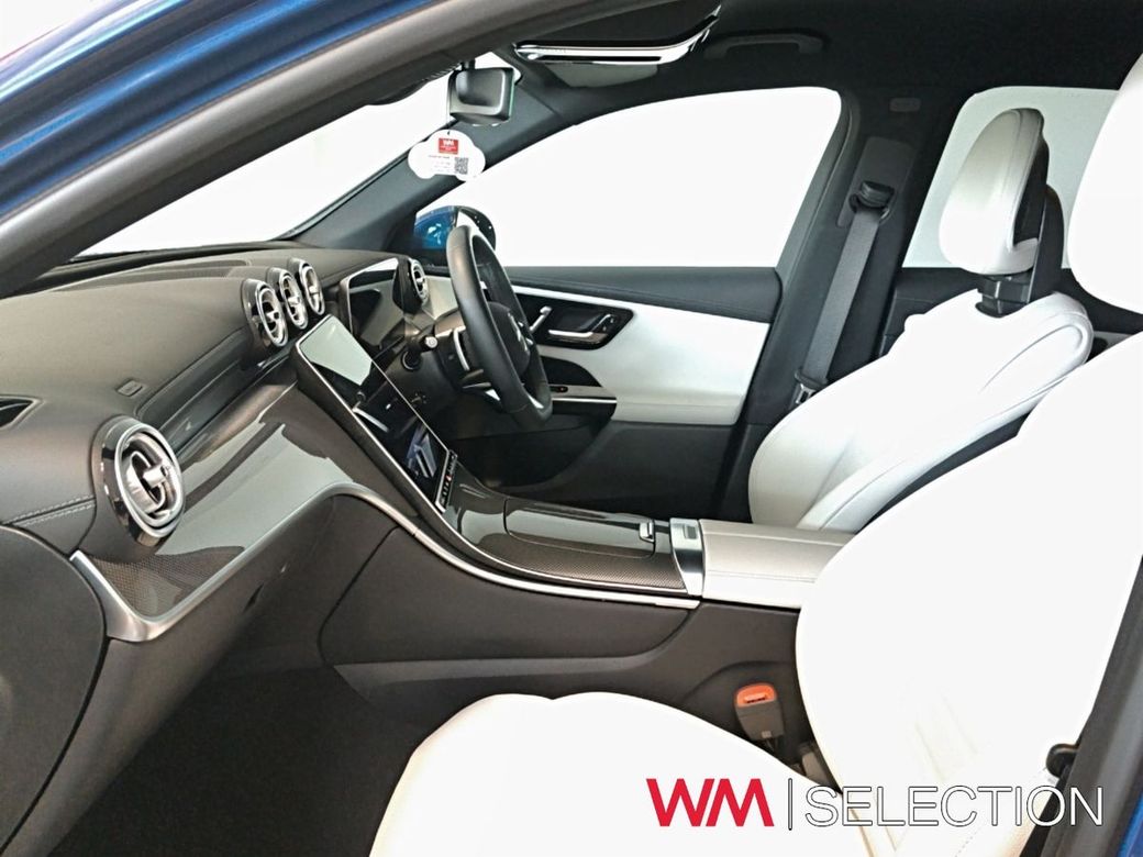 2025 Mercedes-Benz 300