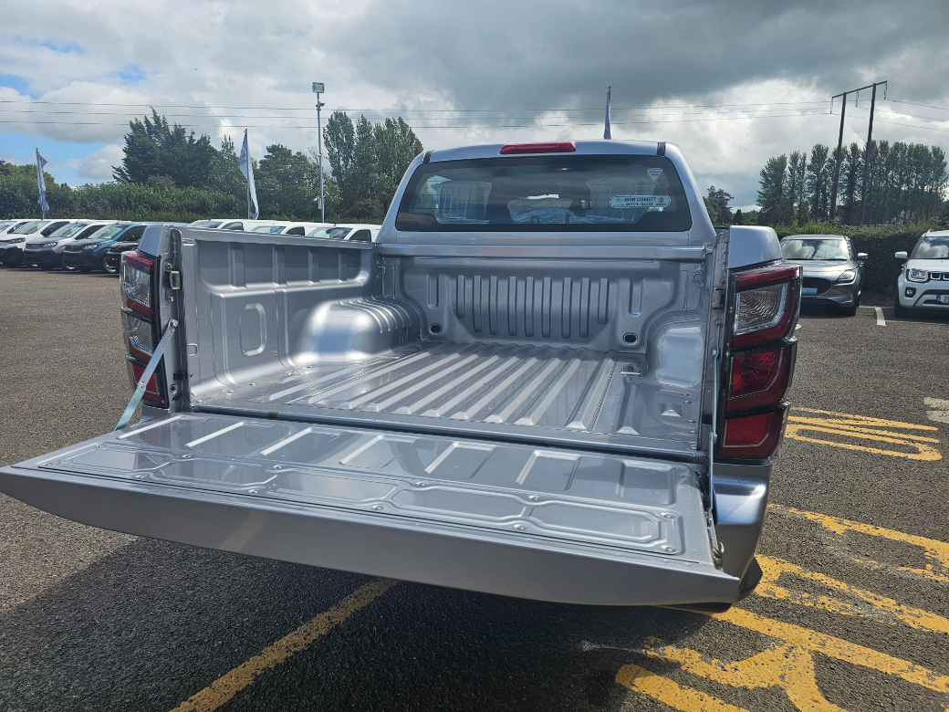 2025 Isuzu D-MAX