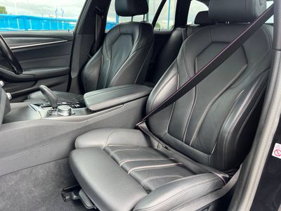 2023 BMW 530