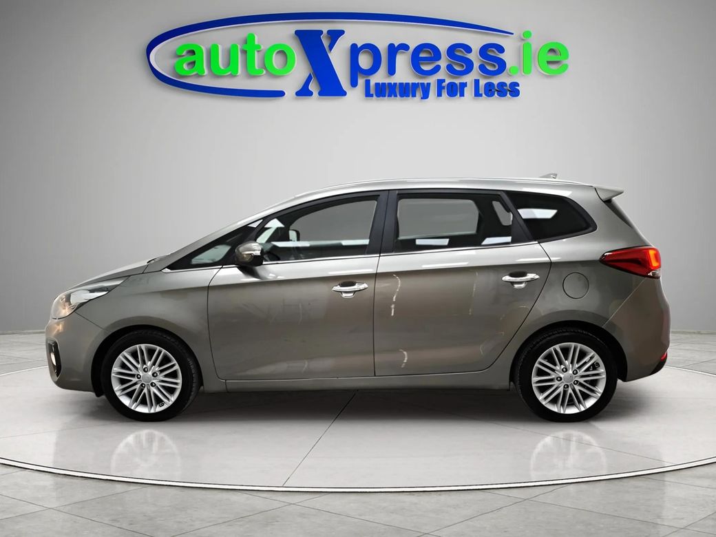 2017 Kia Carens