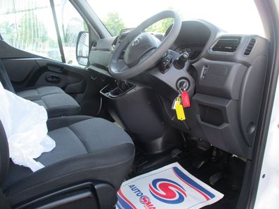 2023 Nissan Interstar