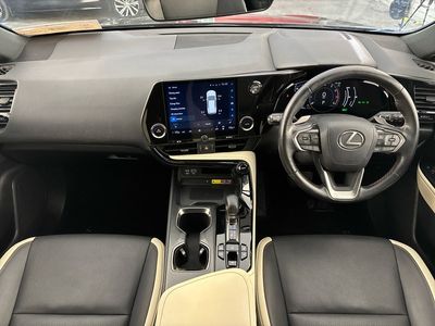 2023 Lexus NX 450H+