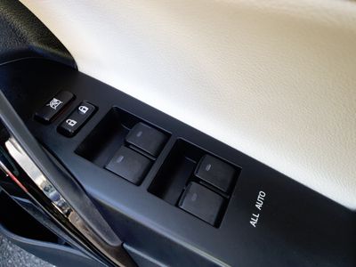 2017 Toyota Auris