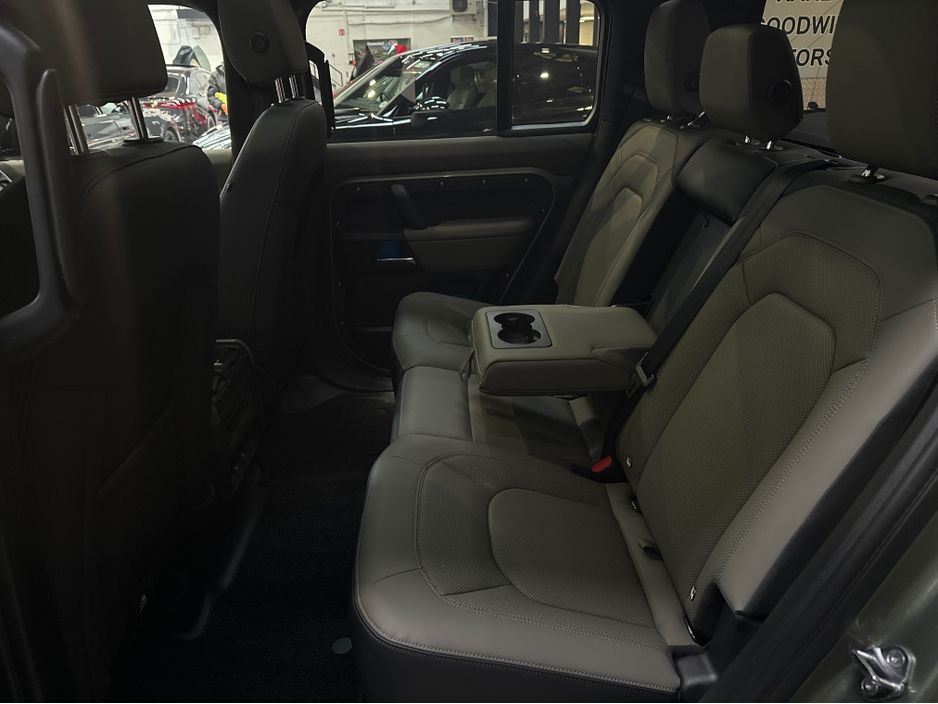 2025 Land Rover Defender