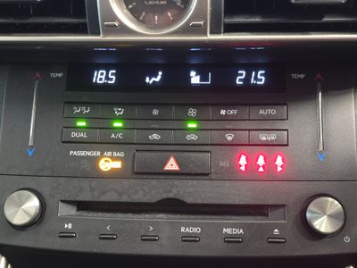 2014 Lexus IS 300h