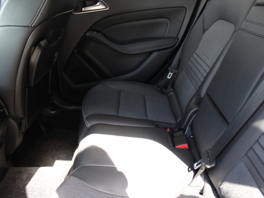 2018 Mercedes-Benz B 180