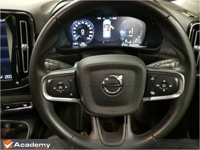 2023 Volvo XC40