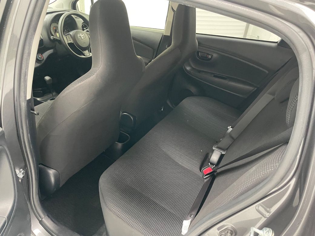 2017 Toyota Vitz